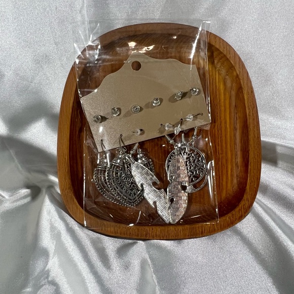 Southwestern Earrings Set - Picture 3 of 3